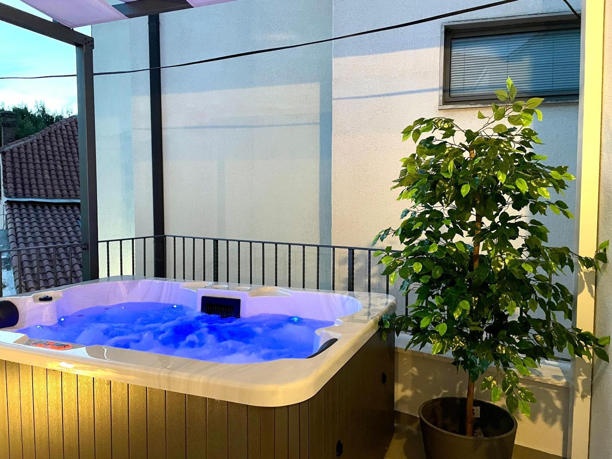 Jacuzzi Apartment Mickey دوبروفينك المظهر الخارجي الصورة